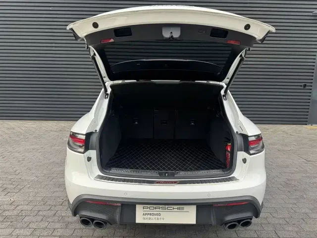 Porsche Macan — Фото автомобиля 10