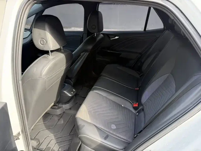 Volkswagen ID.3 — Фото автомобиля 19