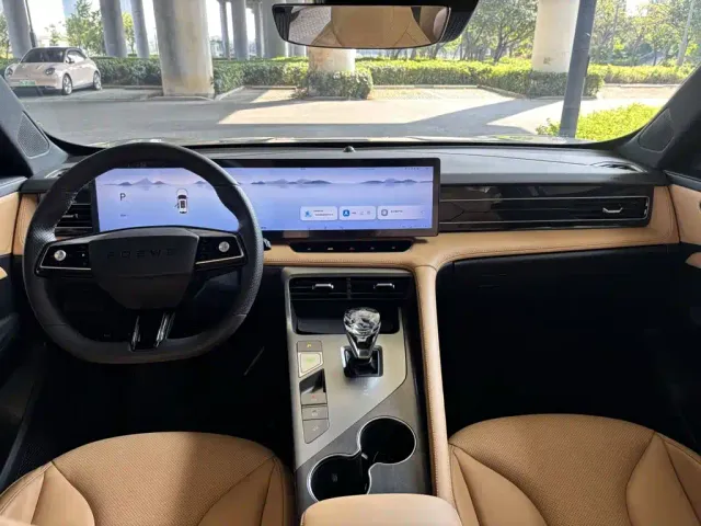 Roewe RX5 — Фото автомобиля 9