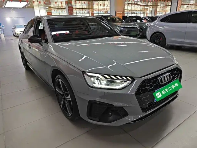 Audi A4L — Фото автомобиля 3
