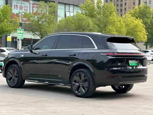 Li Auto L7 — Фото автомобиля 15