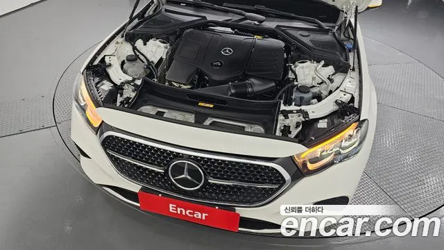 Mercedes-Benz E-Class — Фото автомобиля 6