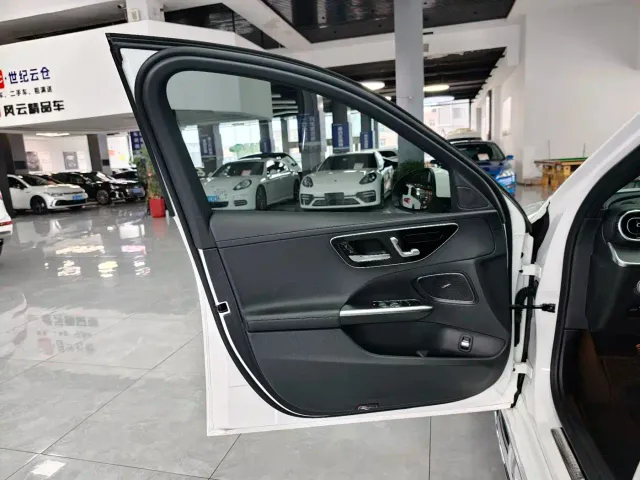 Mercedes-Benz C-Class — Фото автомобиля 15