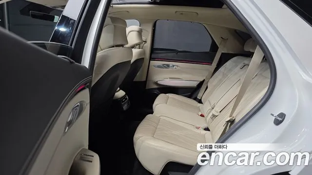 Genesis GV70 — Фото автомобиля 18