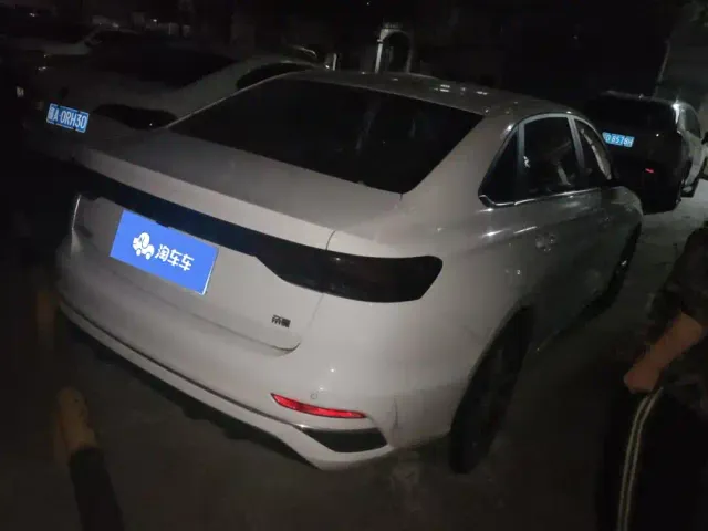 Geely Emgrand — Фото автомобиля 3