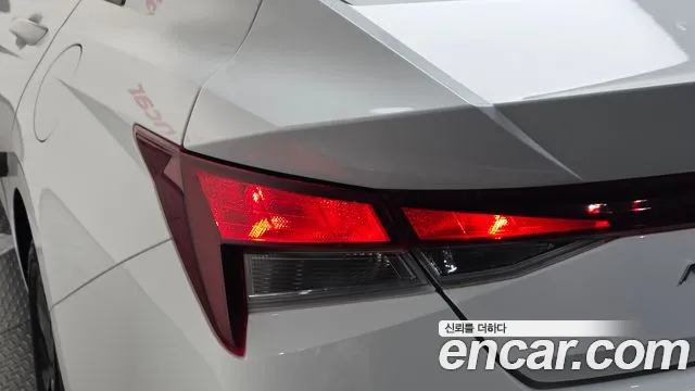 Hyundai Avante — Фото автомобиля 8