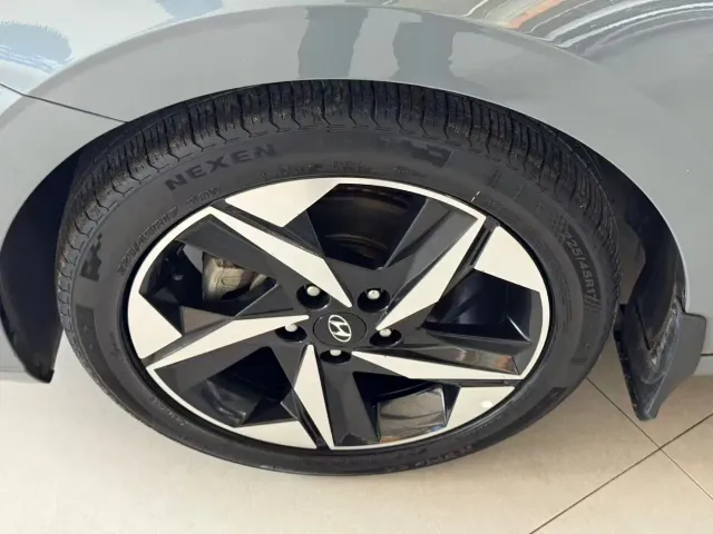 Hyundai Elantra — Фото автомобиля 3