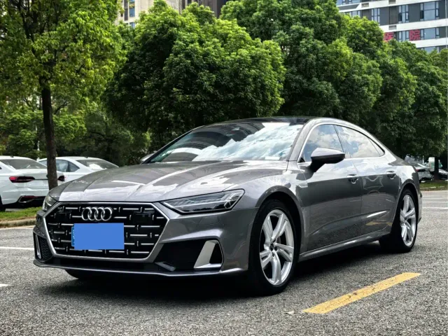 Фотография автомобиля — Audi A7L