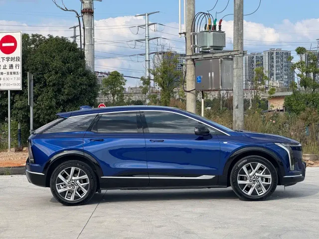 Cadillac Optiq — Фото автомобиля 11