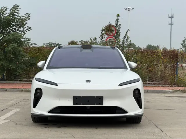Nio ET5 — Фото автомобиля 5