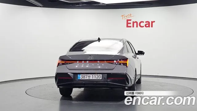 Hyundai Avante CN7 — Фото автомобиля 4