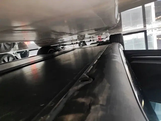 Tesla Model 3 — Фото автомобиля 21