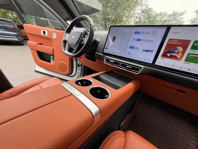 Li Auto L7 — Фото автомобиля 30
