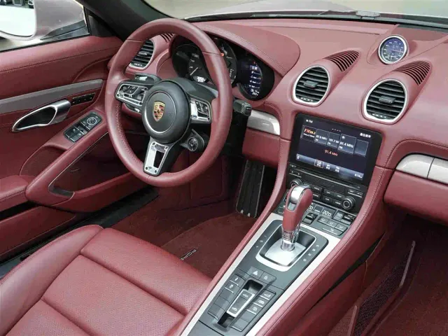 Porsche 718 — Фото автомобиля 16