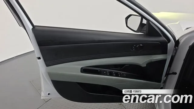 Hyundai Avante CN7 — Фото автомобиля 13