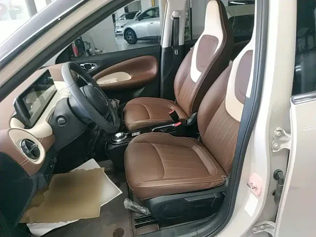 Wuling Bingo — Фото автомобиля 14