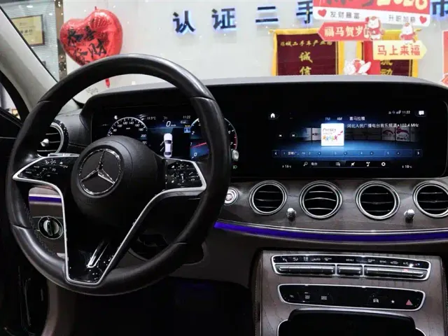 Mercedes-Benz E-Class — Фото автомобиля 11