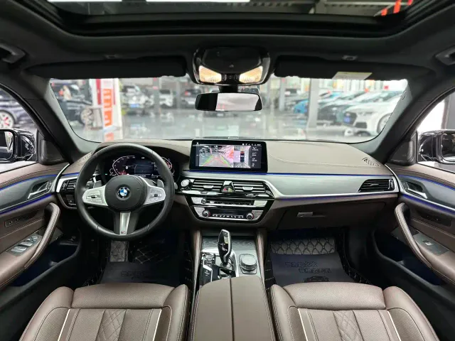BMW 5 Series — Фото автомобиля 7