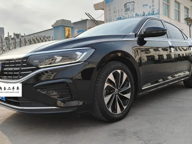 Фотография автомобиля — Volkswagen Passat