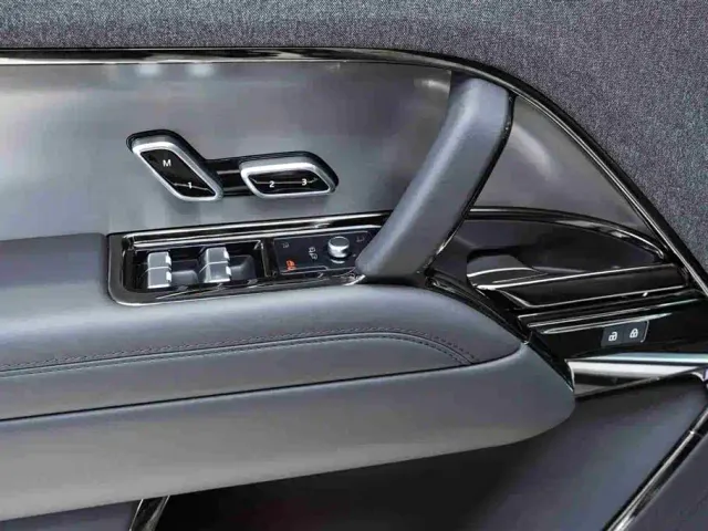 Land Rover Range Rover Sport — Фото автомобиля 13
