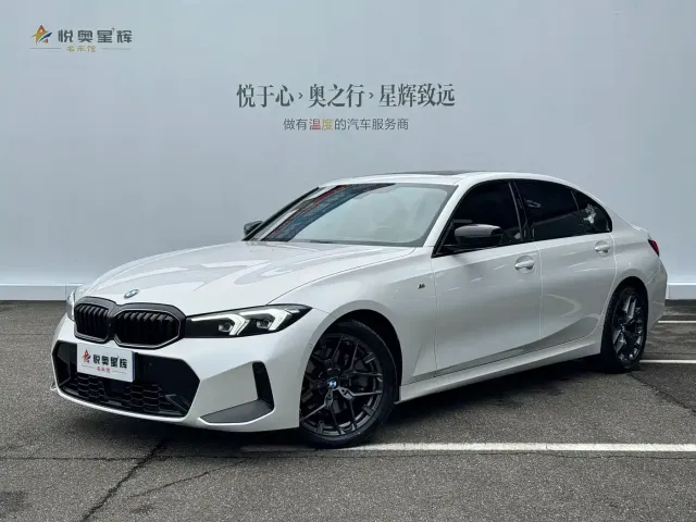 Фотография автомобиля — BMW 3 Series