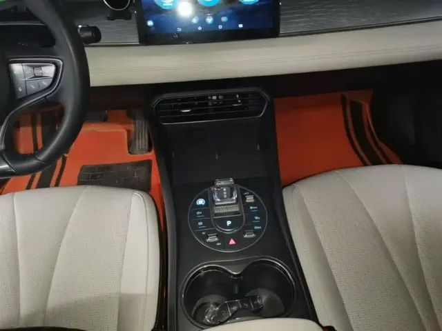 BYD Seal 05 DM-i — Фото автомобиля 13