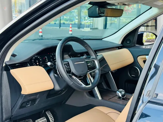 Land Rover Discovery Sport — Фото автомобиля 16