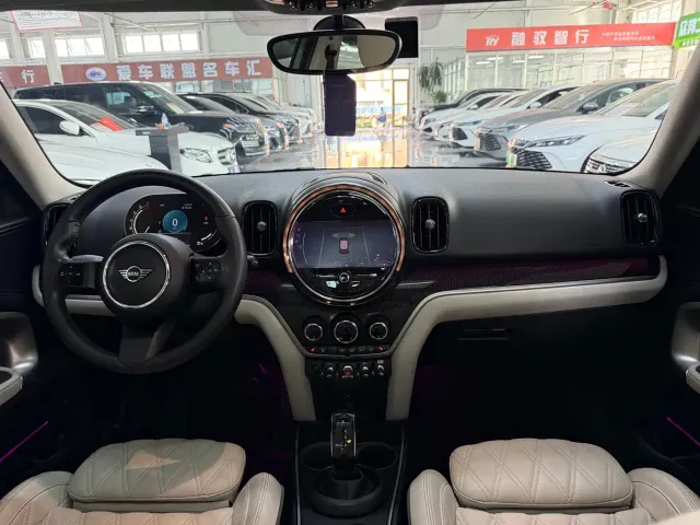 MINI Countryman — Фото автомобиля 18