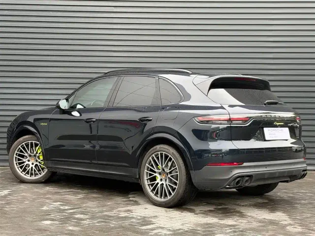 Porsche Cayenne — Фото автомобиля 4