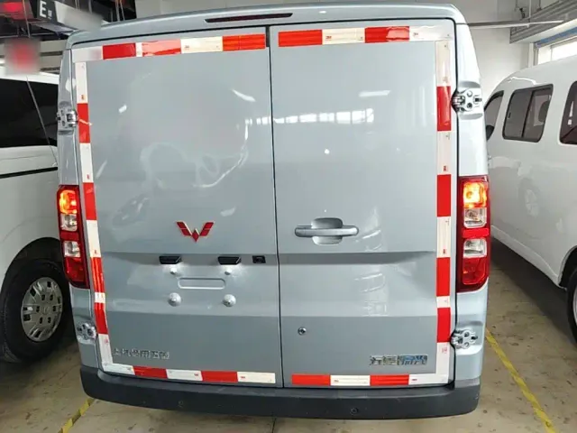 Wuling Yangguang — Фото автомобиля 5