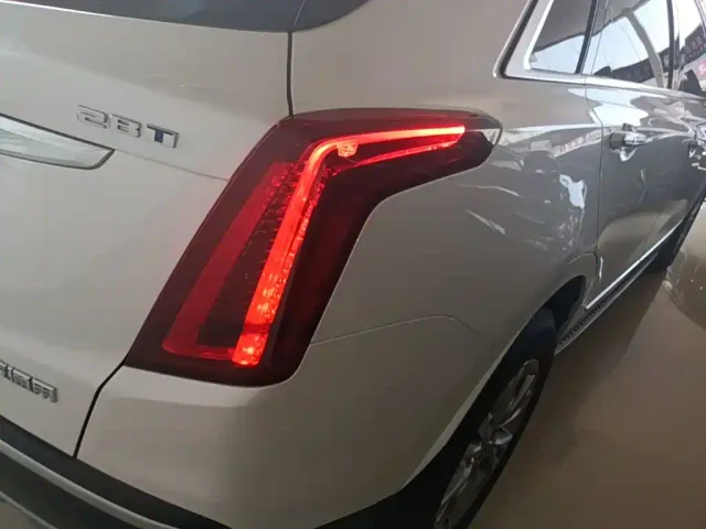 Cadillac XT5 — Фото автомобиля 7