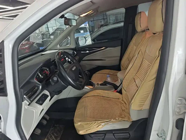 Maxus G50 — Фото автомобиля 14