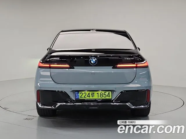 BMW 7-Series 7 серия (G70) — Фото автомобиля 4