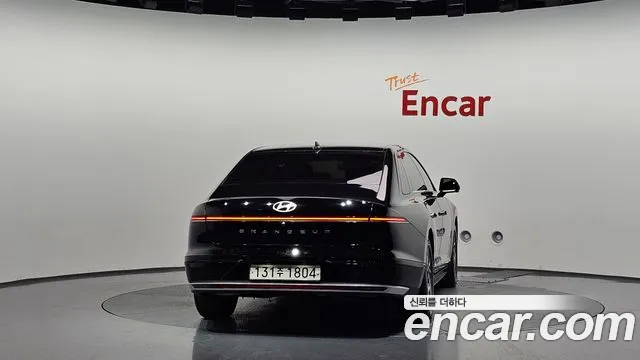 Hyundai Grandeur GN7 — Фото автомобиля 4