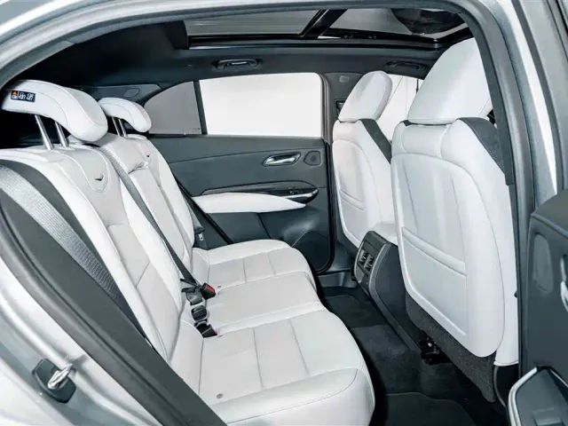 Cadillac XT4 — Фото автомобиля 20