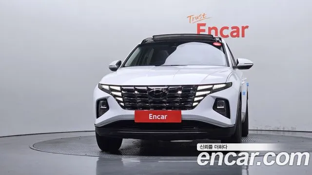 Hyundai Tucson Tucson (NX4) Дизель 2.0 2WD — Фото автомобиля 3