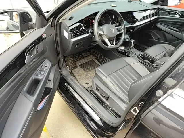 Volkswagen Passat — Фото автомобиля 11