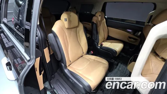 Kia Canival Carnival 4 поколение Бензин 9 мест Signature — Фото автомобиля 23