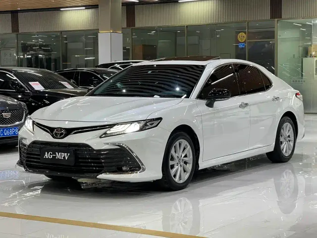 Фотография автомобиля — Toyota Camry
