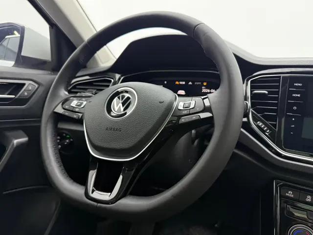 Volkswagen T-Roc — Фото автомобиля 14