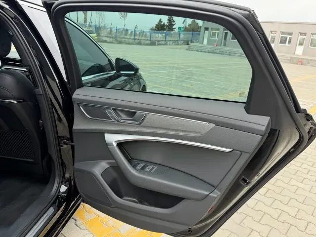 Audi A6L — Фото автомобиля 10