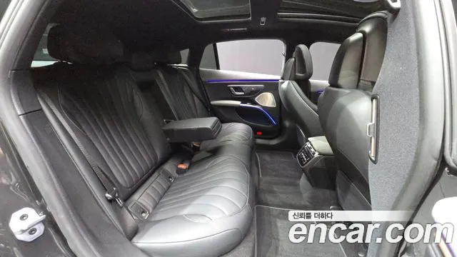 Mercedes-Benz EQS — Фото автомобиля 12