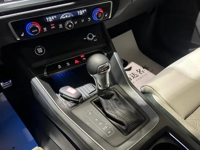 Audi Q3 — Фото автомобиля 12