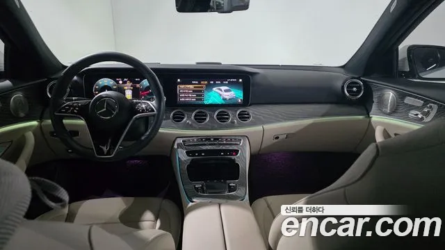 Mercedes-Benz E-Class — Фото автомобиля 6