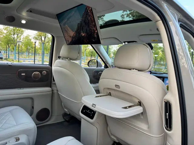 IM Motors LS9 — Фото автомобиля 28