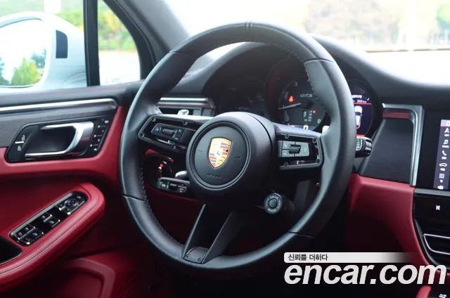 Porsche Macan — Фото автомобиля 13
