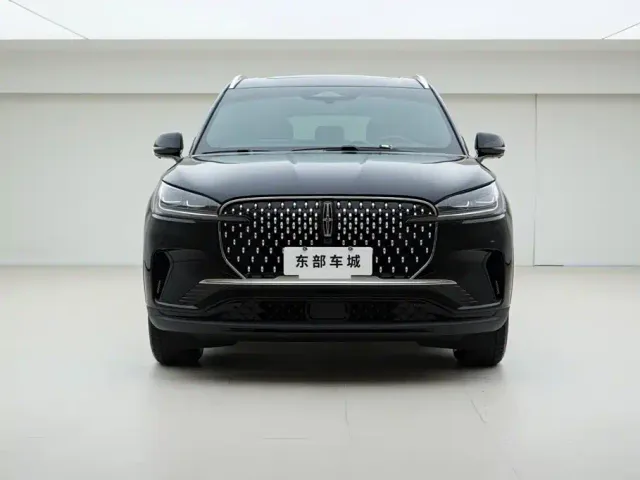 Lincoln Aviator — Фото автомобиля 2
