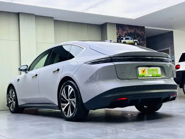 Nio ET5 — Фото автомобиля 6