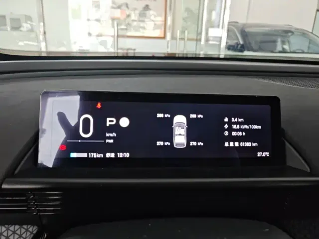 Toyota BoZhi 3X — Фото автомобиля 11
