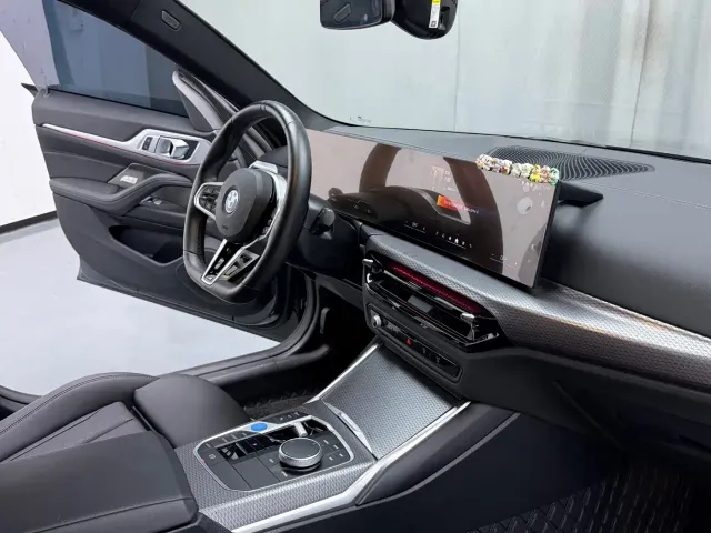 BMW i4 — Фото автомобиля 11